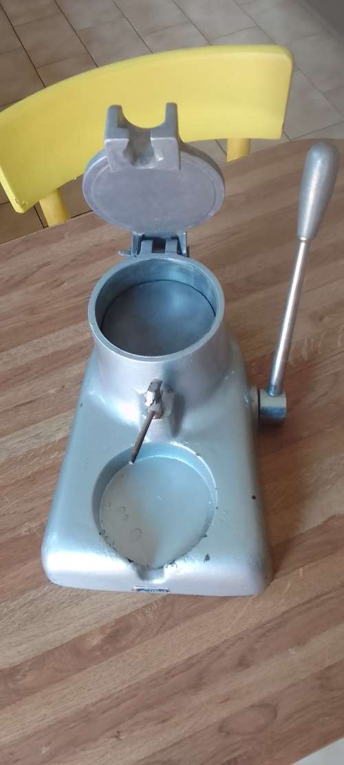 industrial hamburger meat press